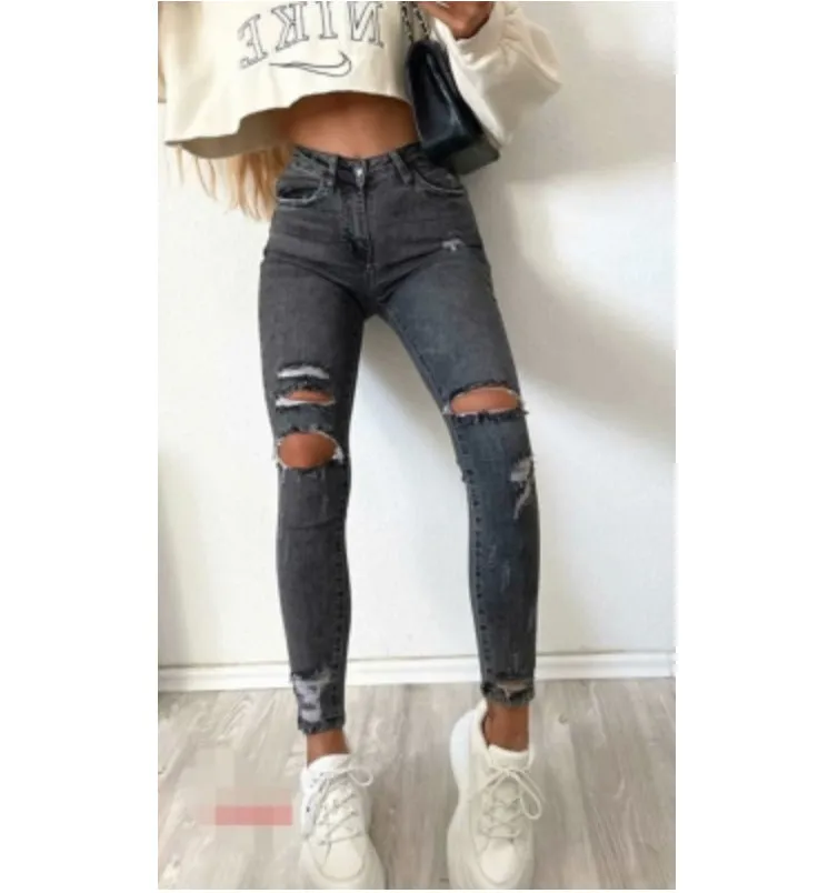 Stretch Feet Ripped Jeans Women