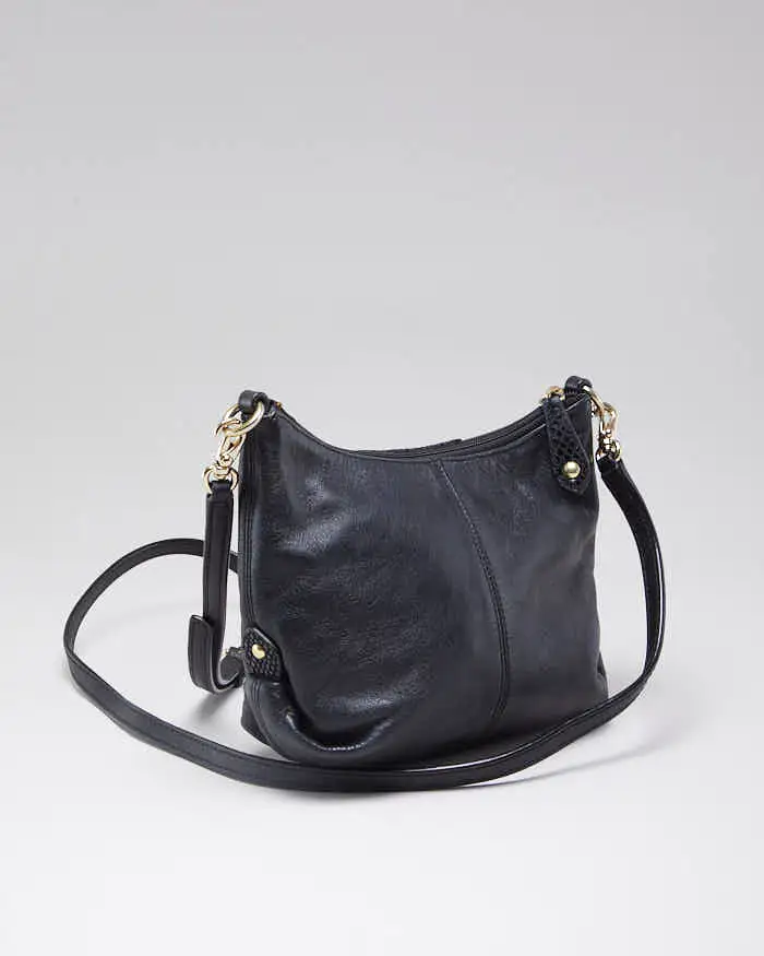 Woman's Black Coach Classic Leather Cross Body Bag